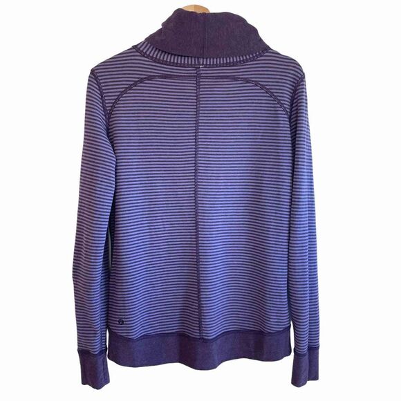 Lululemon In a Cinch Reversible Pullover Purple Top - Picture 12 of 14